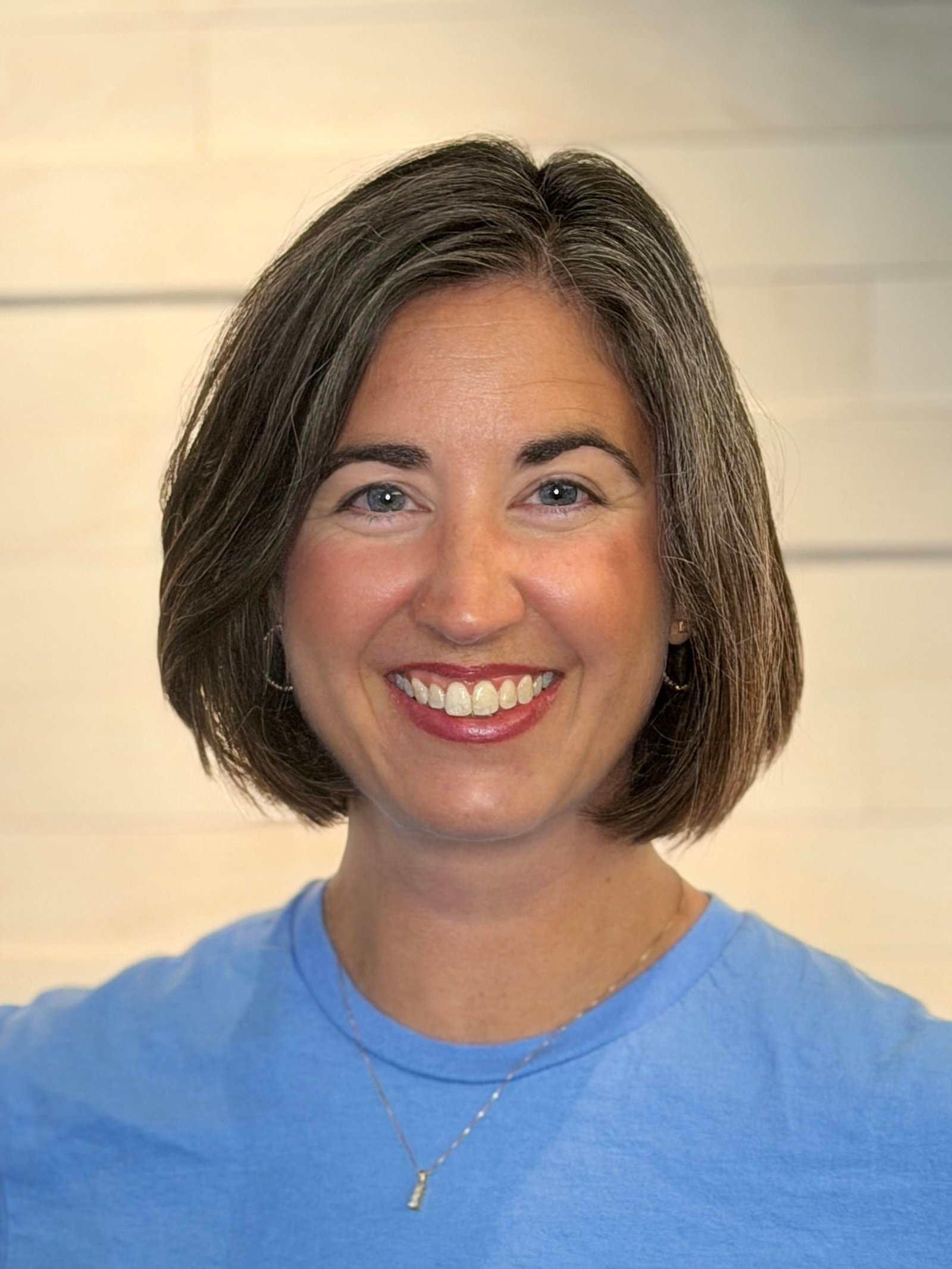 headshot of deb schuiteman