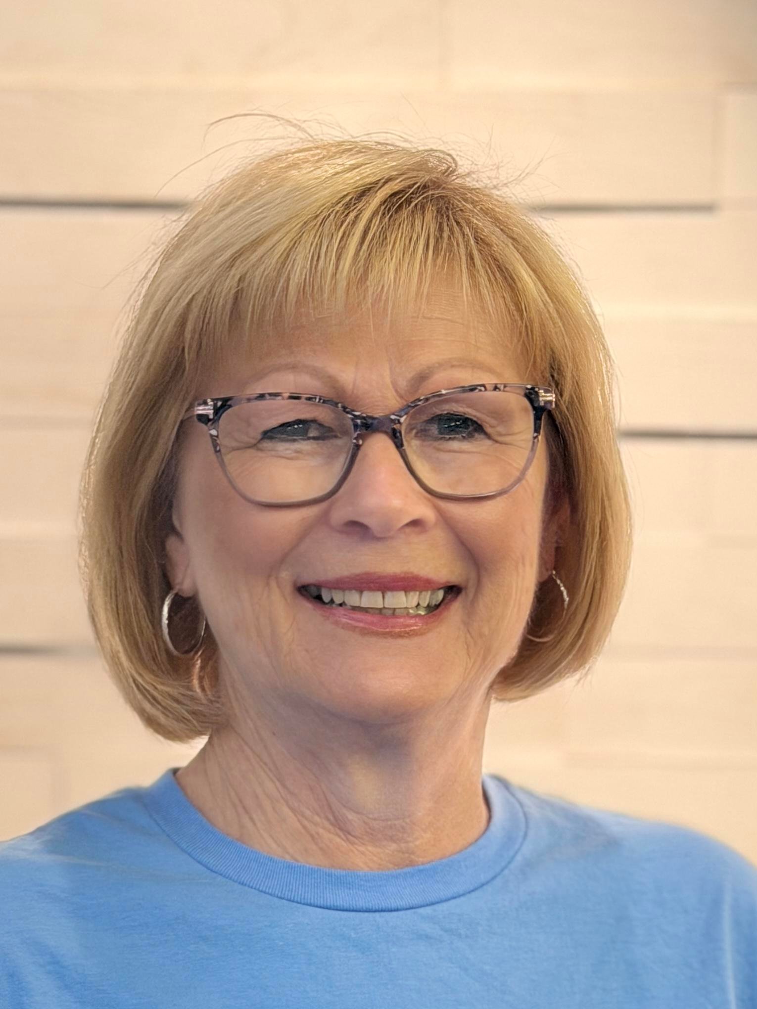 headshot of deb schuiteman