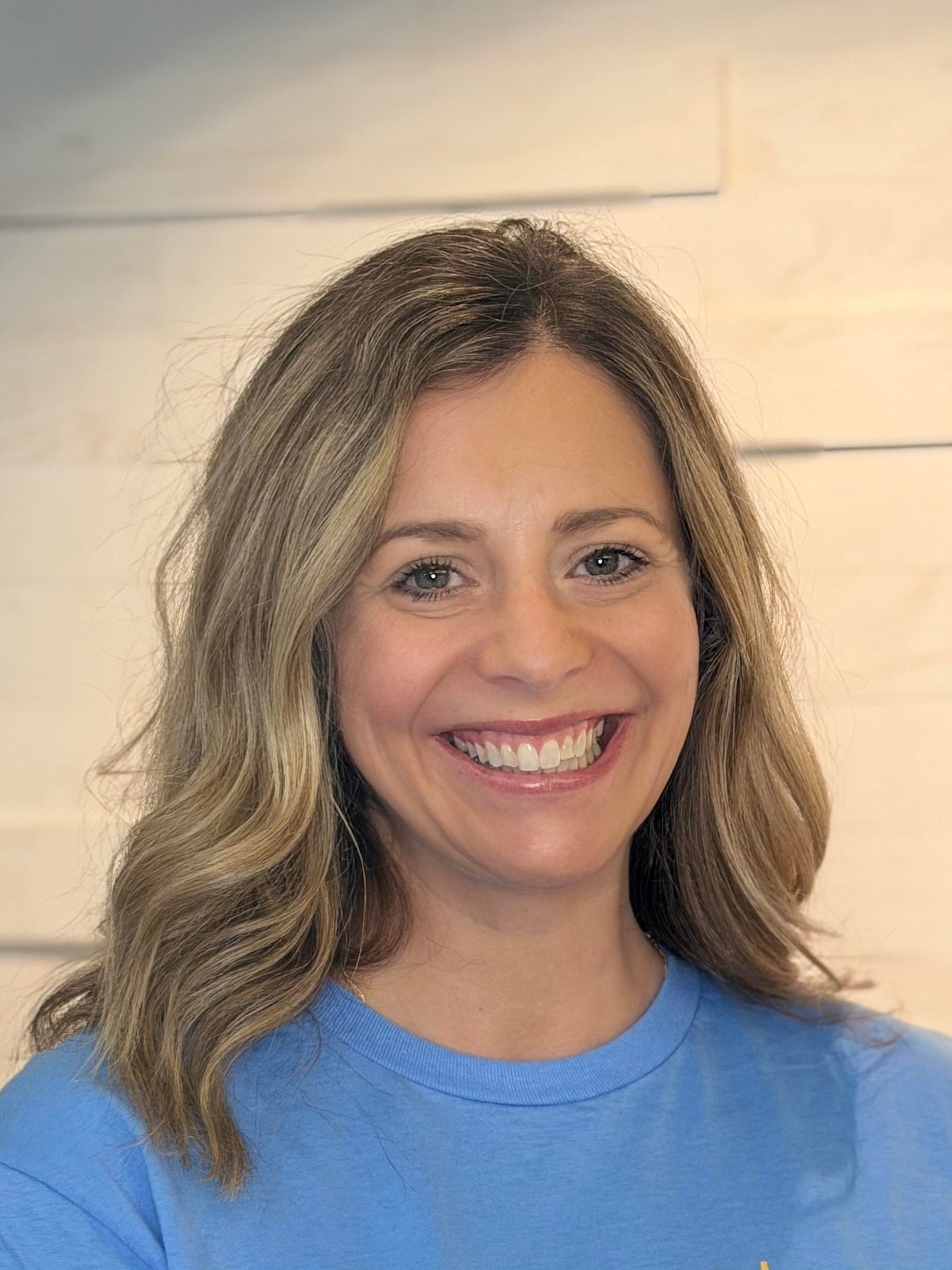headshot of deb schuiteman
