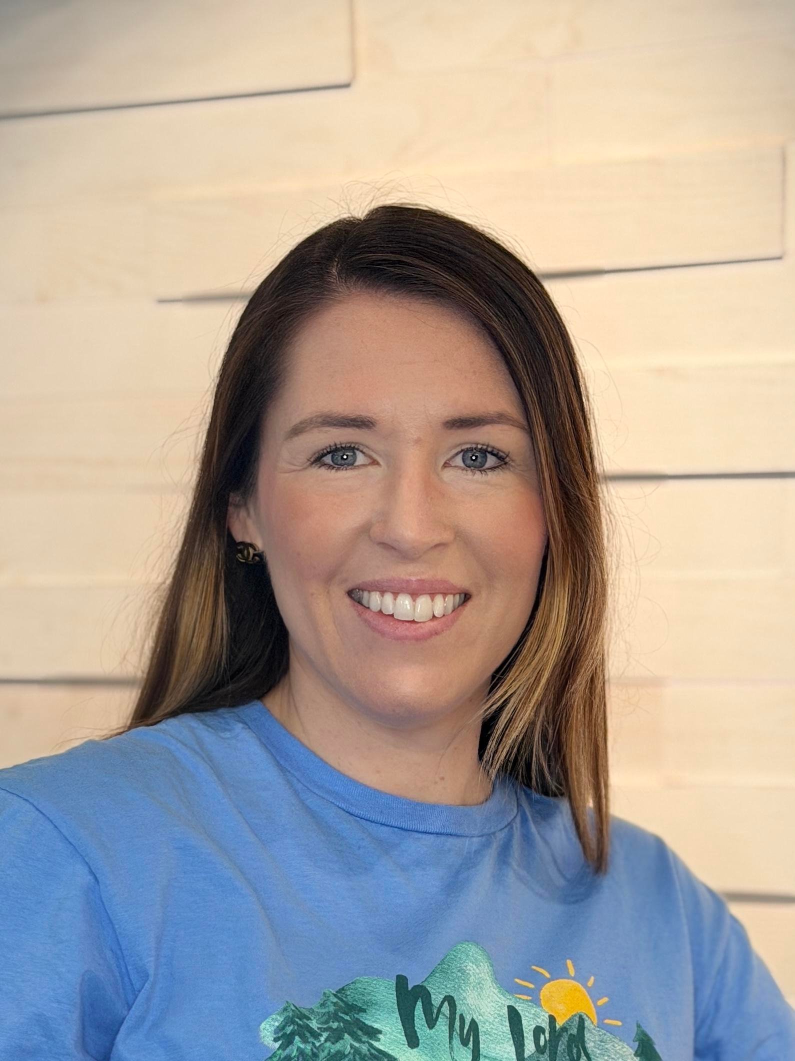 headshot of deb schuiteman